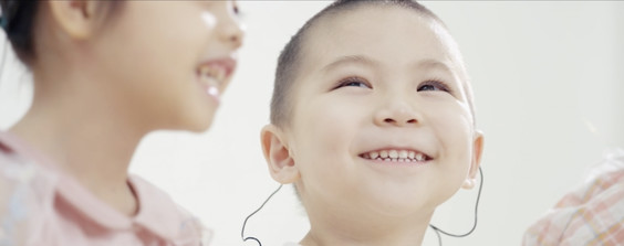  Let hearing-impaired children enjoy music for the first time